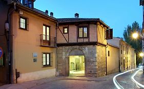 Exe Casa De Los Linajes